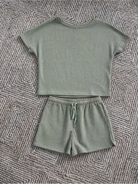 Amazon Women's Two-Piece Short Sleeve Lounge Set in Sage Green